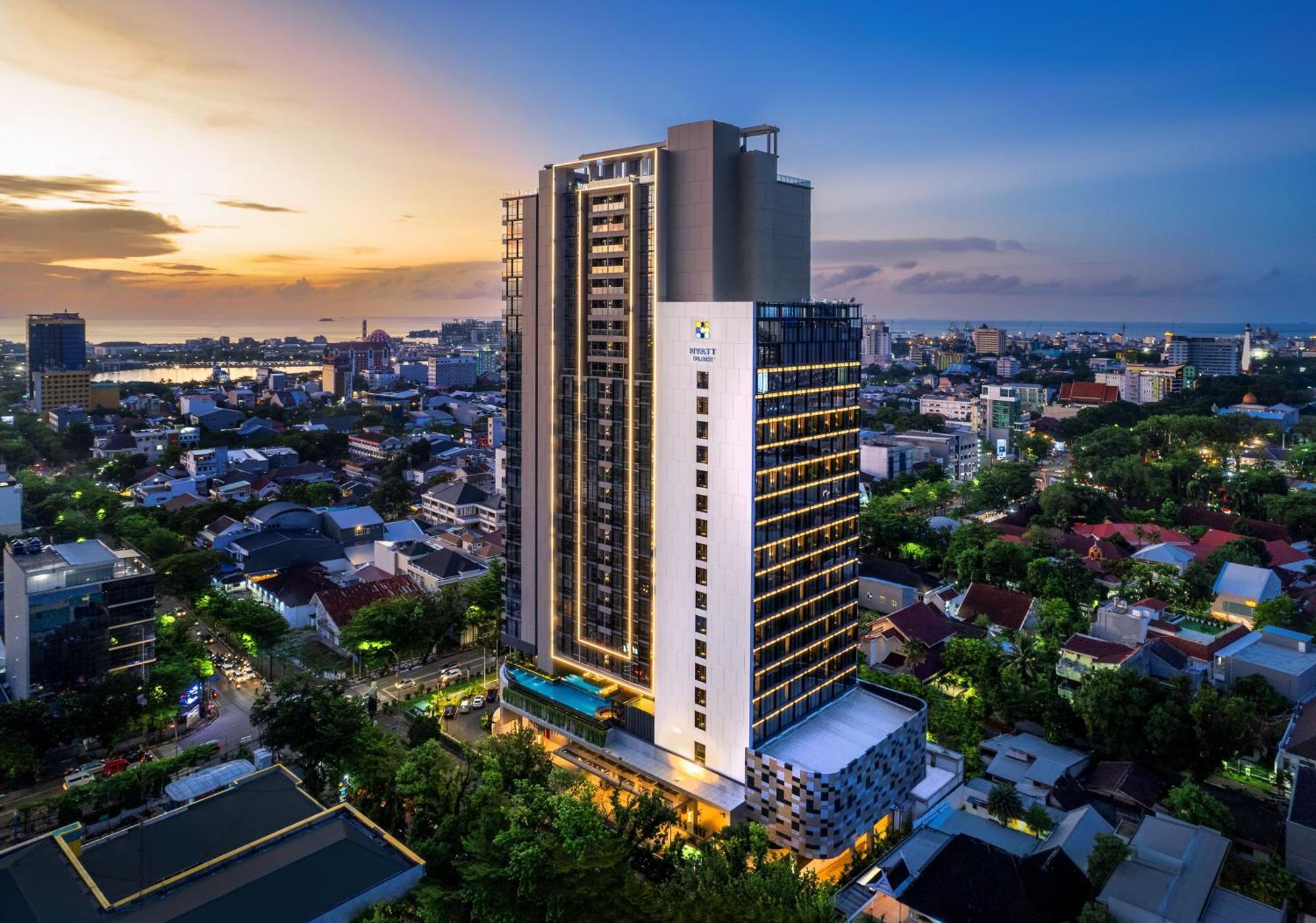 Hyatt Place Makassar Exteriör bild