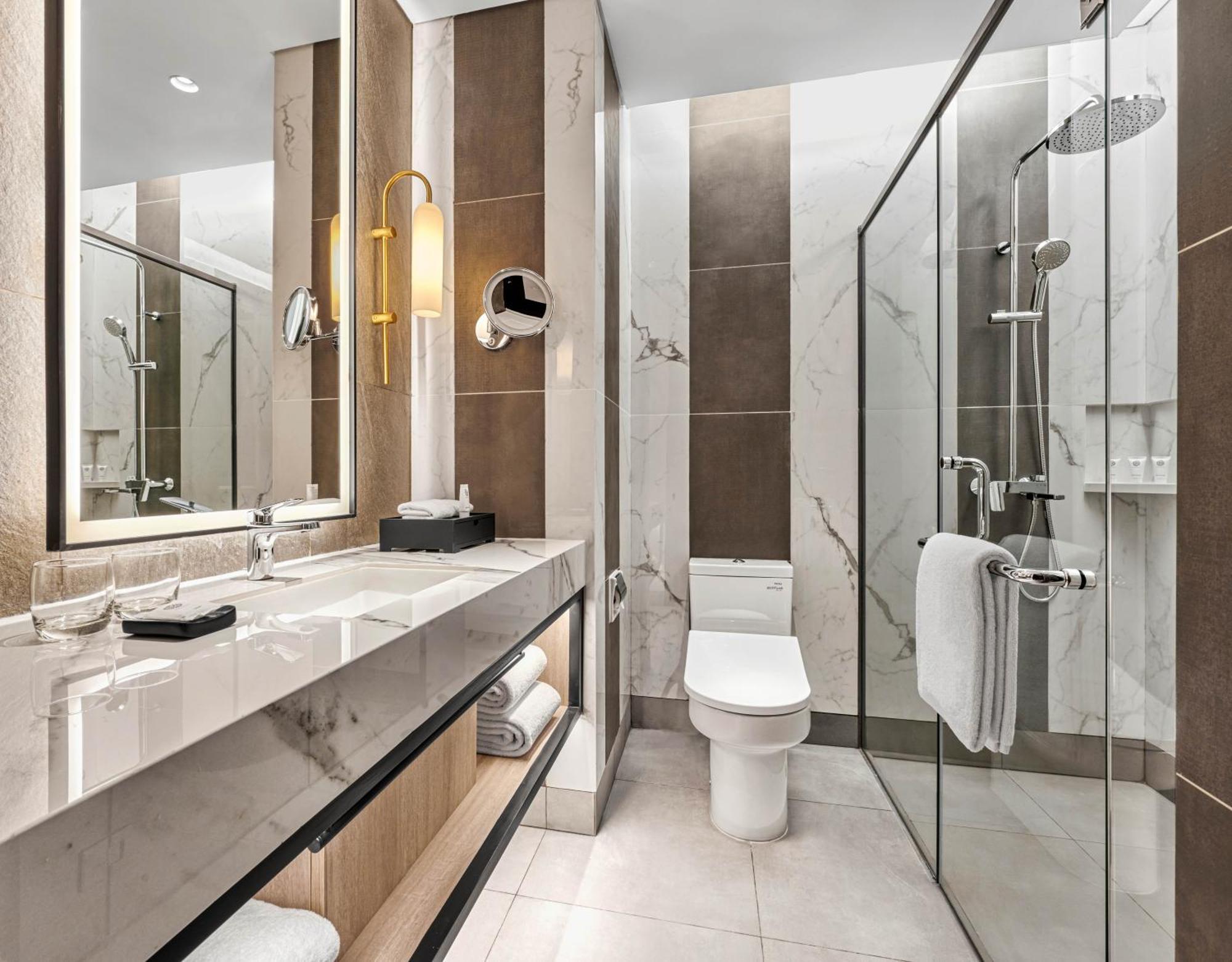 Hyatt Place Makassar Exteriör bild