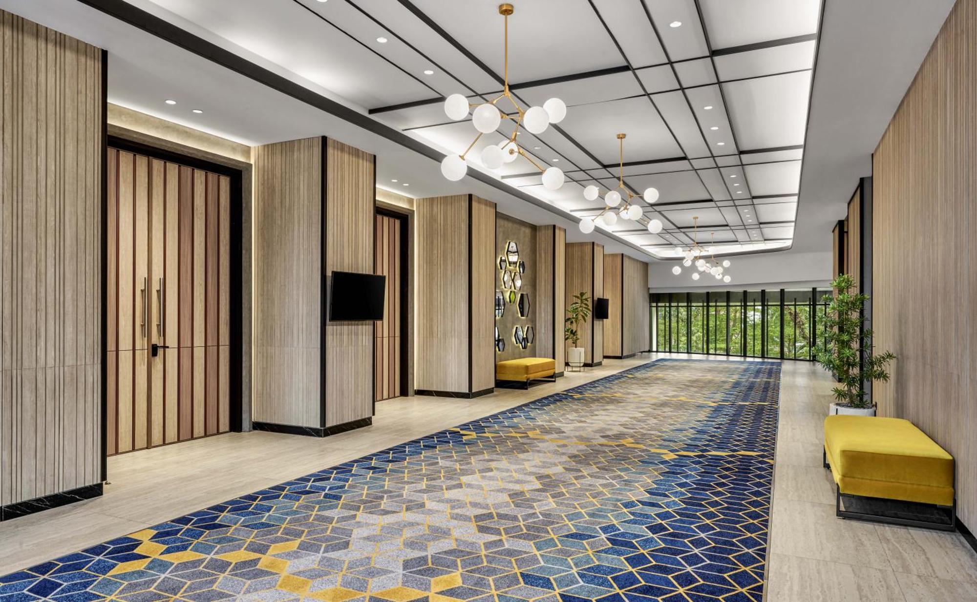 Hyatt Place Makassar Exteriör bild